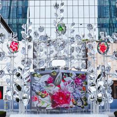 CQIFS “Gathering Place” – Asia's First Mirrored Digital Installation - CQIFS (Chongqing International Finance Square) with 